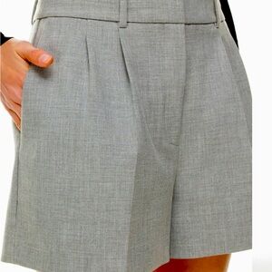 Babaton pleated mini short! NEVER WORN ✨⭐️